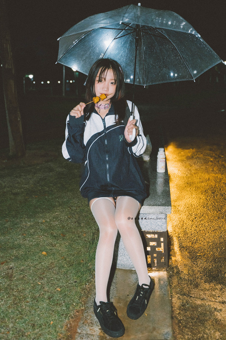 柒柒要乖哦校服图片鉴赏