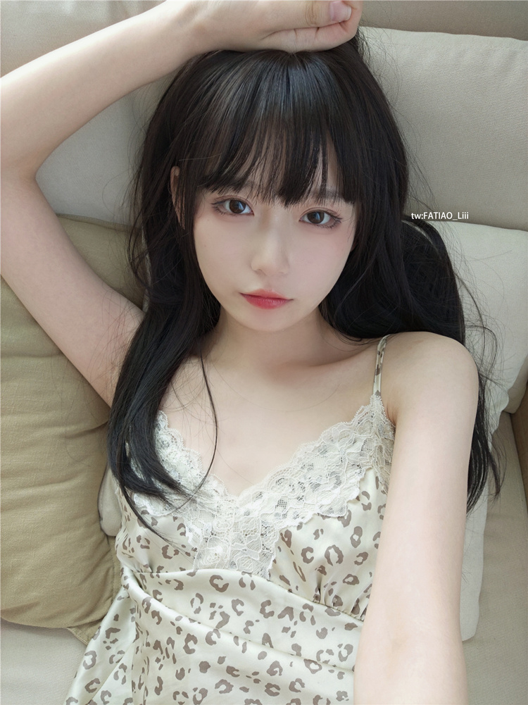 迷之呆梨豹纹睡衣免费作品图