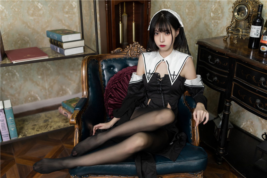许岚lan暗黑修女cos图鉴赏