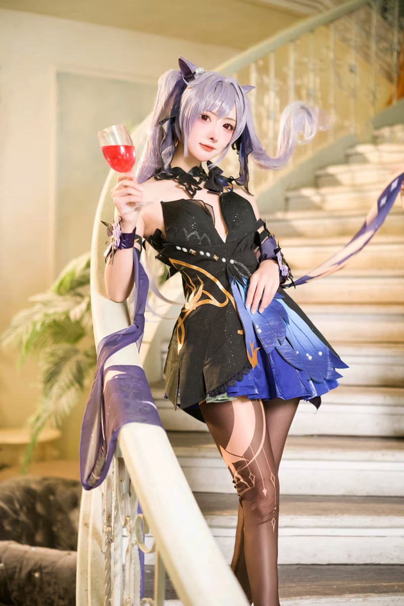 紫氯氯刻晴cos图分享