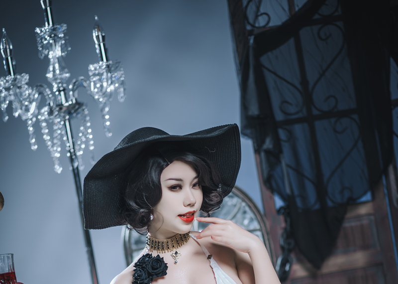 是一只熊仔吗一北亦北八尺夫人双人cos图