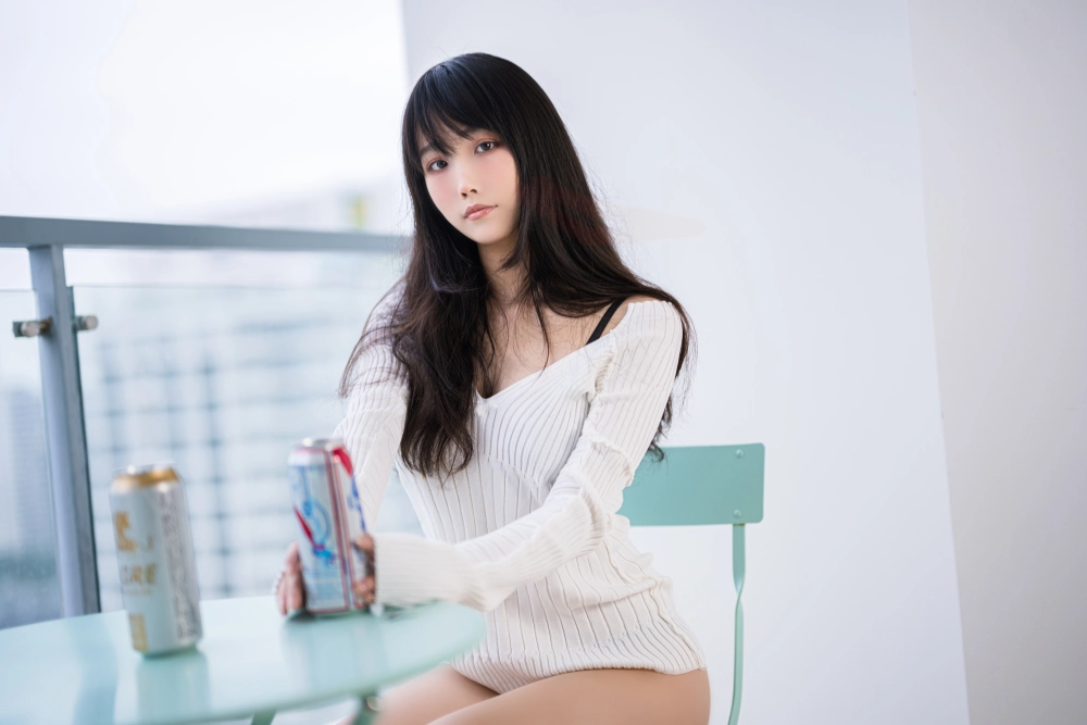 汪知子醉酒cos图片，微醺也是一种风情