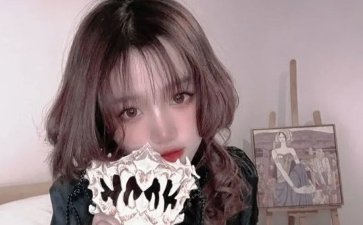 柒柒要乖哦的微博等个人信息