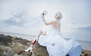 叉子宝宝碧蓝光辉cos图片