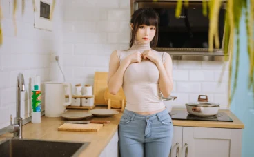 汪知子姐姐的牛仔裤cos图分享