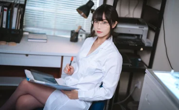 汪知子医生姐姐cos图鉴赏