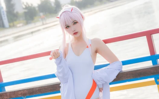 momoko葵葵泳装花嫁图片鉴赏